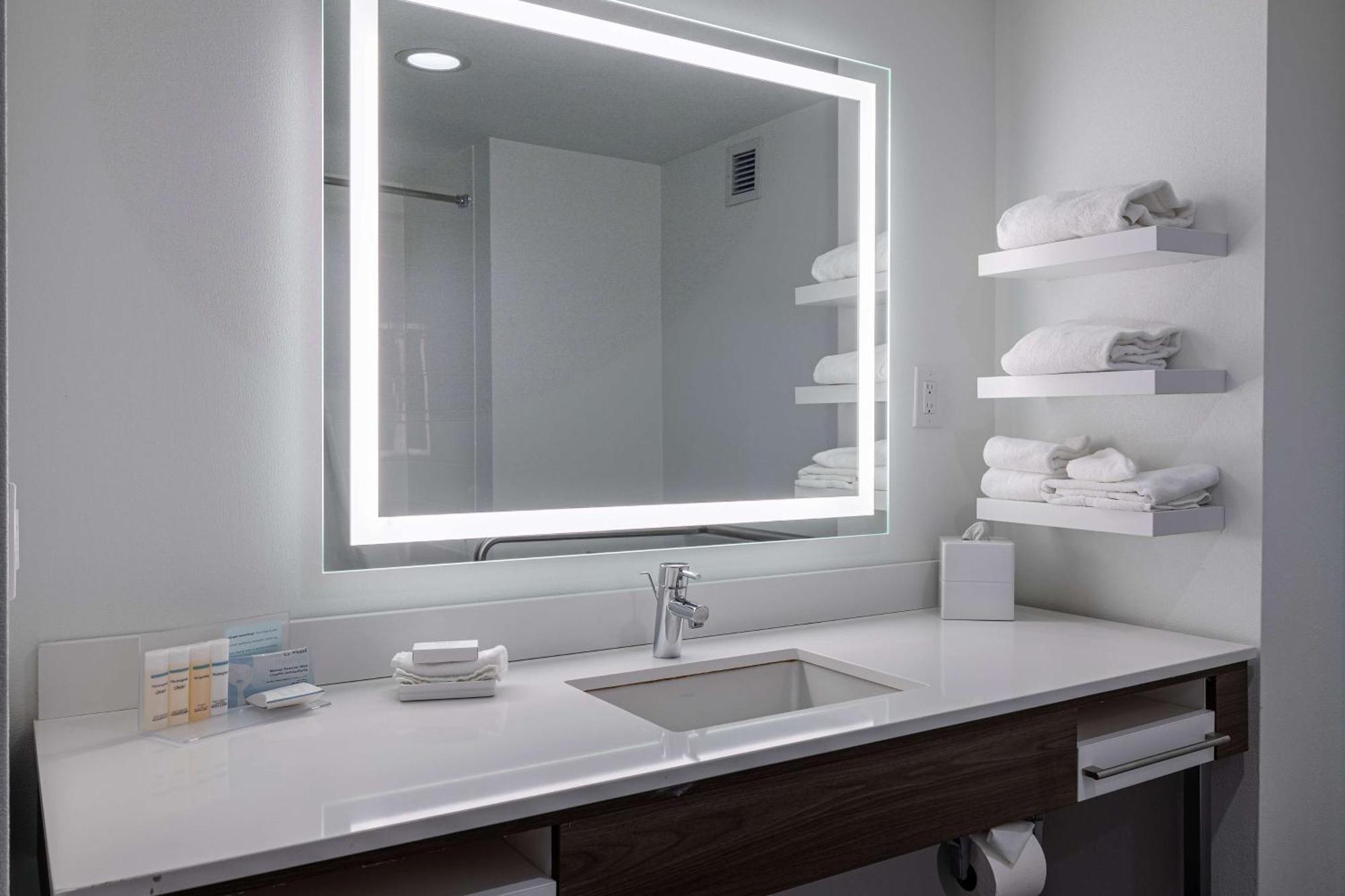 Hampton Inn & Suites Knoxville-Downtown Extérieur photo