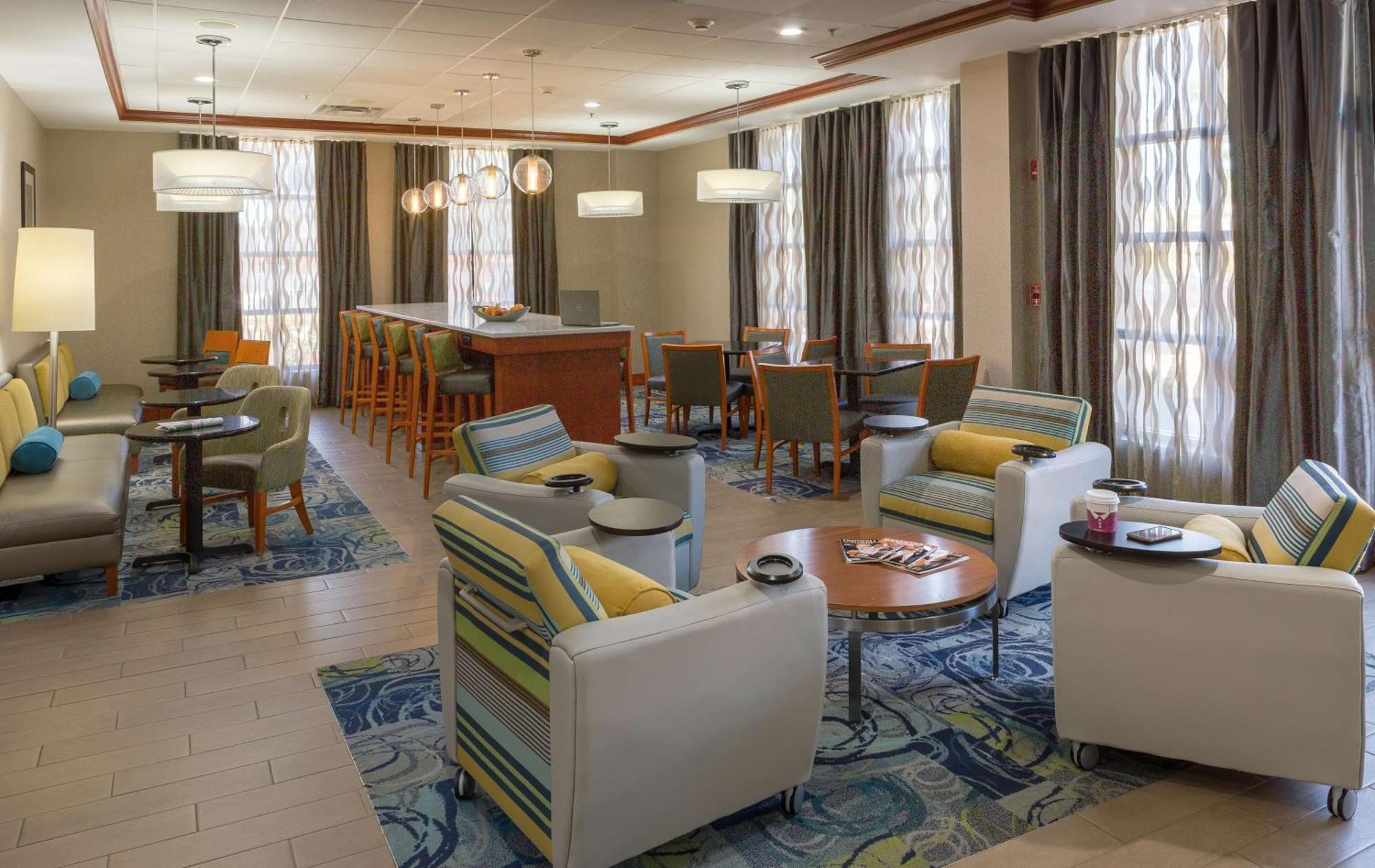 Hampton Inn & Suites Knoxville-Downtown Extérieur photo